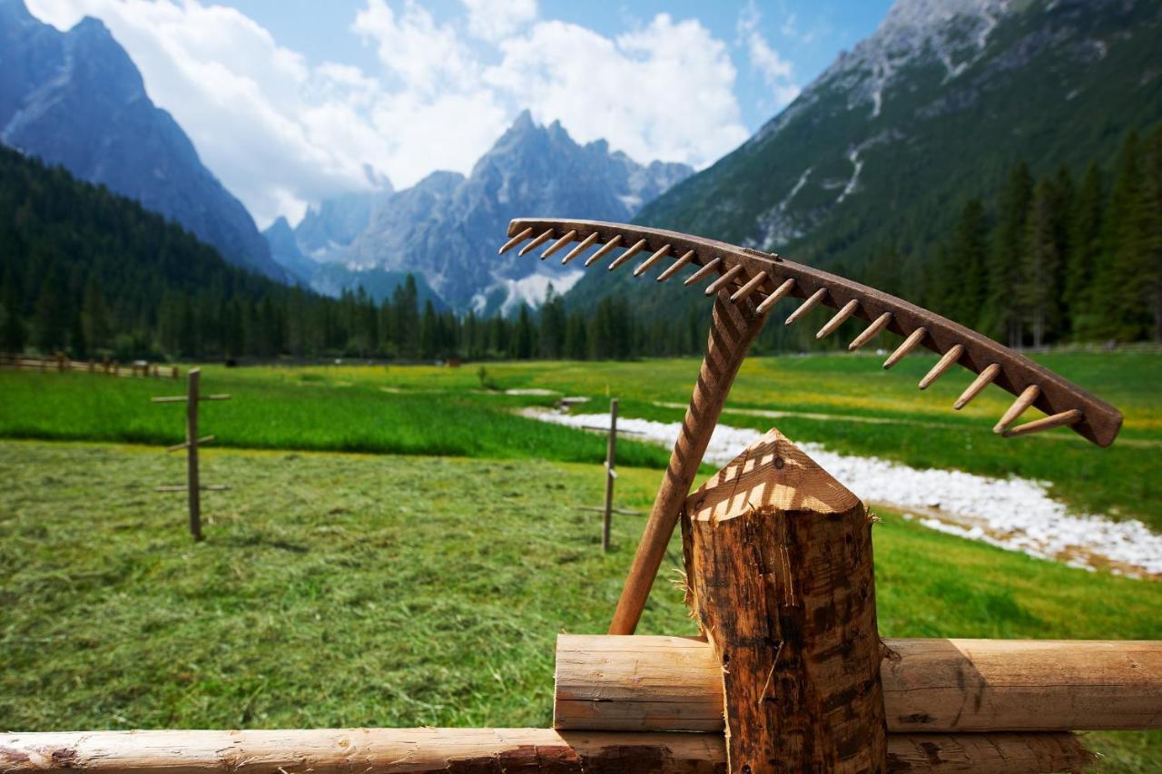Hotel Dolomitenhof & Chalet Alte Post Sexten Eksteriør billede