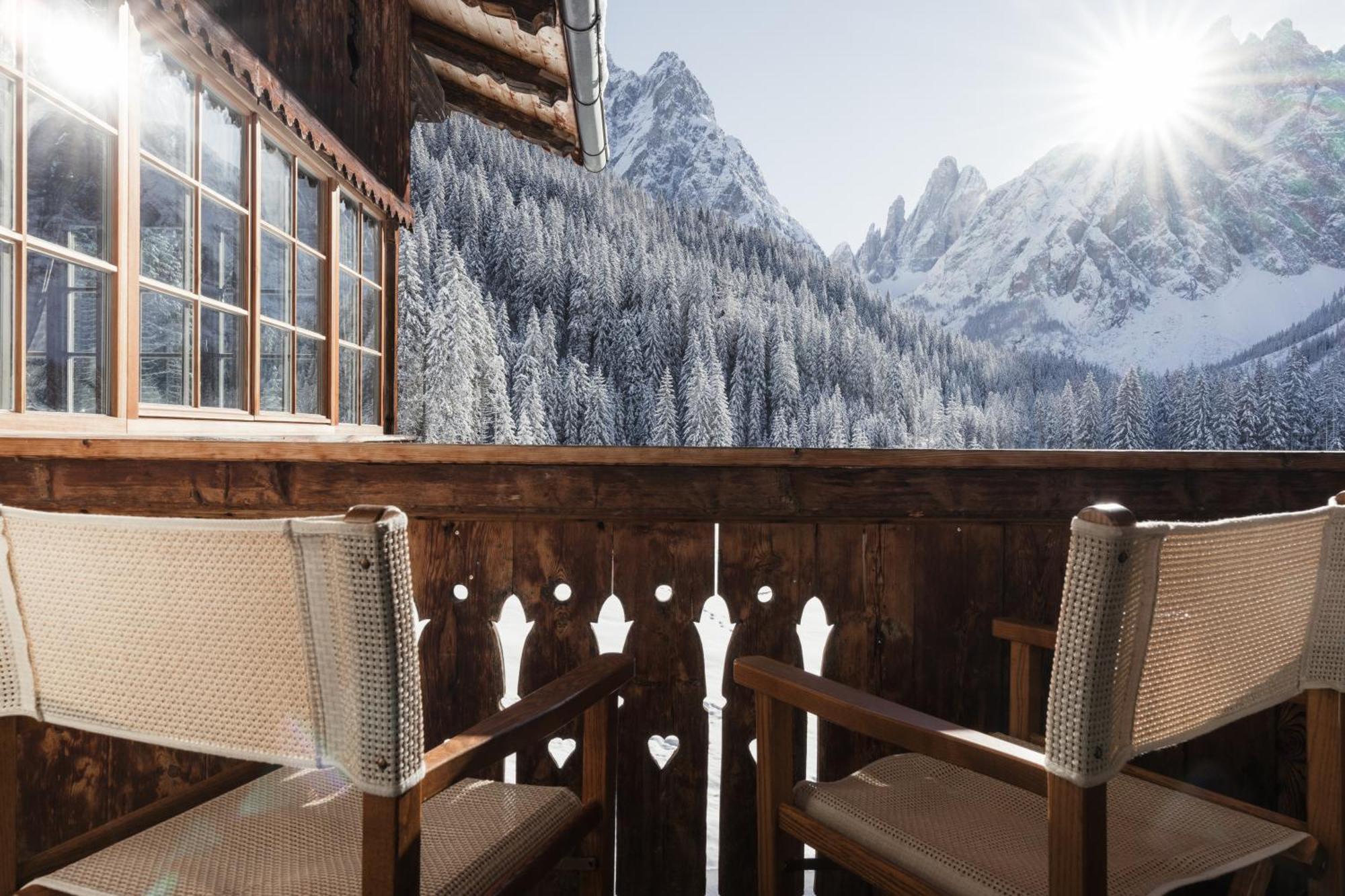 Hotel Dolomitenhof & Chalet Alte Post Sexten Eksteriør billede