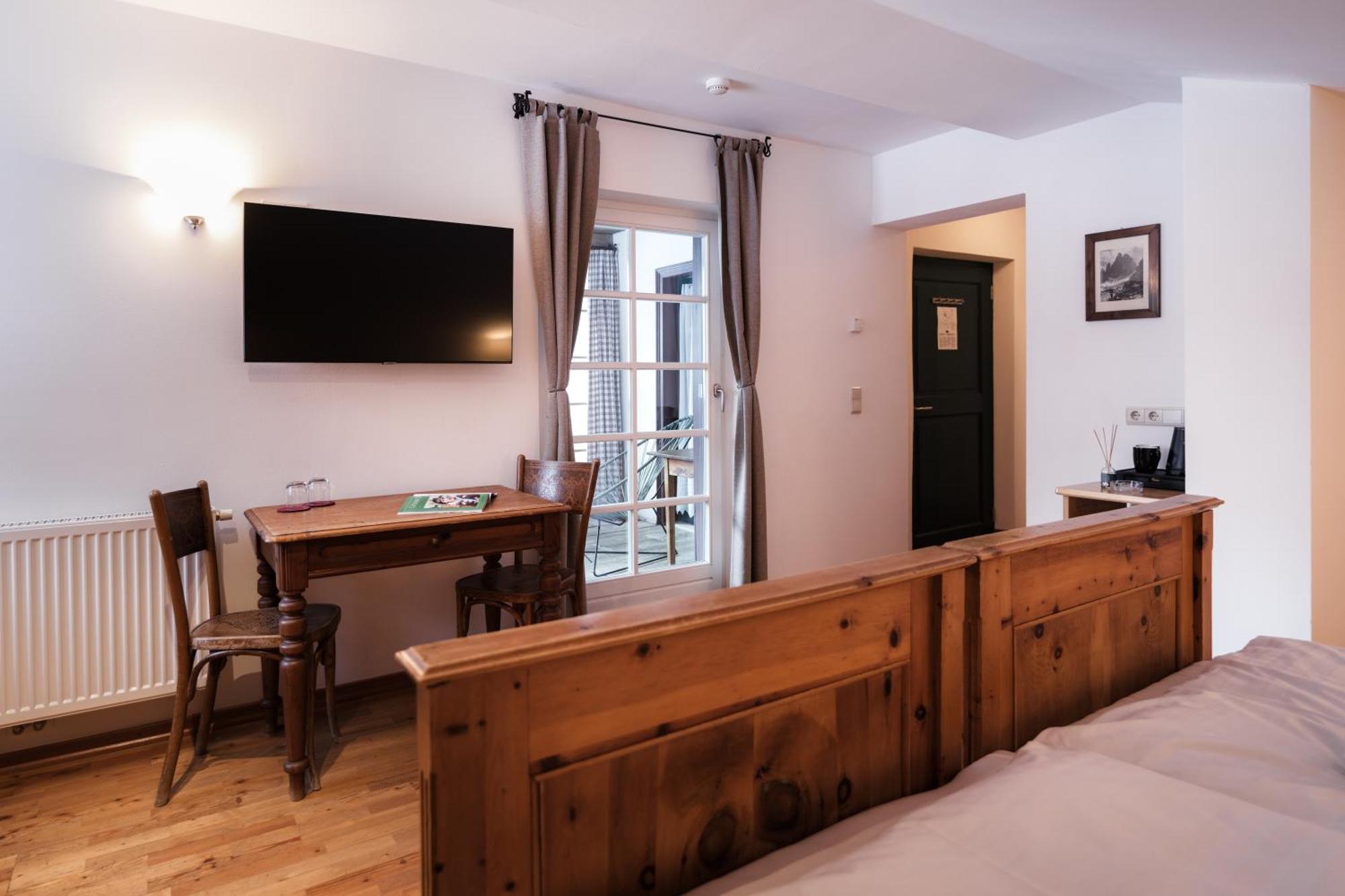 Hotel Dolomitenhof & Chalet Alte Post Sexten Eksteriør billede