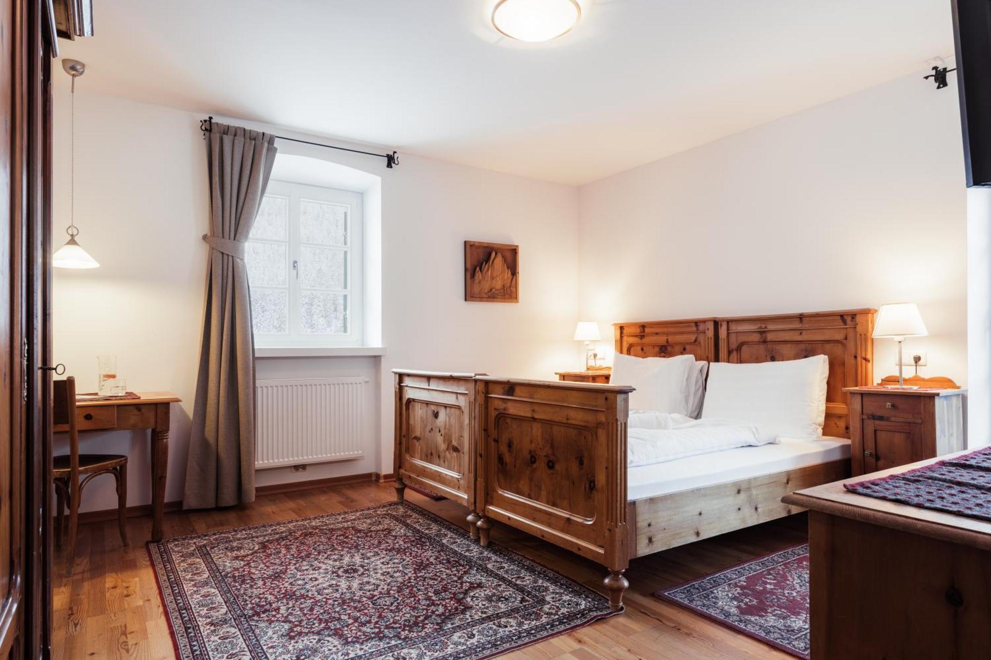 Hotel Dolomitenhof & Chalet Alte Post Sexten Eksteriør billede