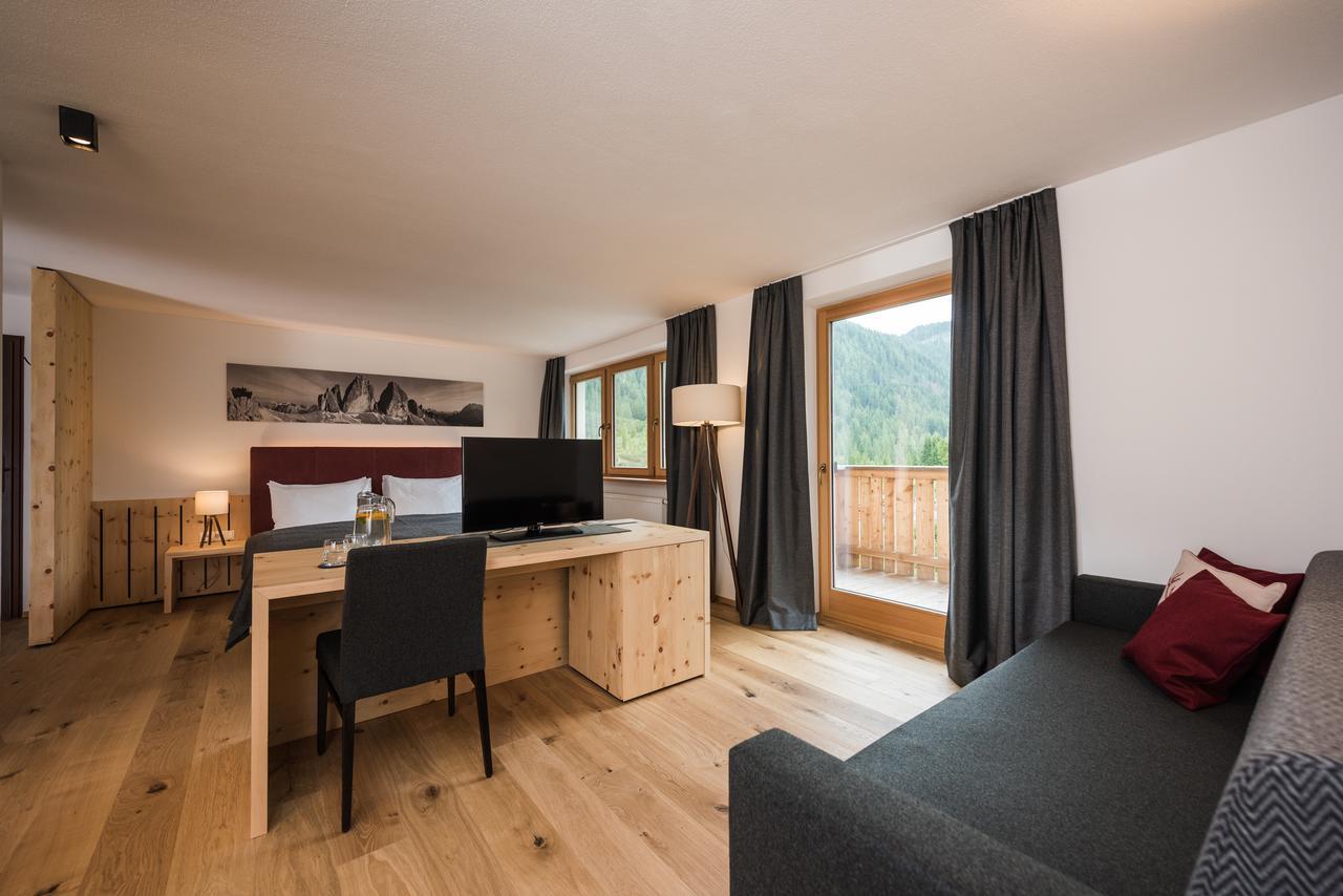 Hotel Dolomitenhof & Chalet Alte Post Sexten Eksteriør billede